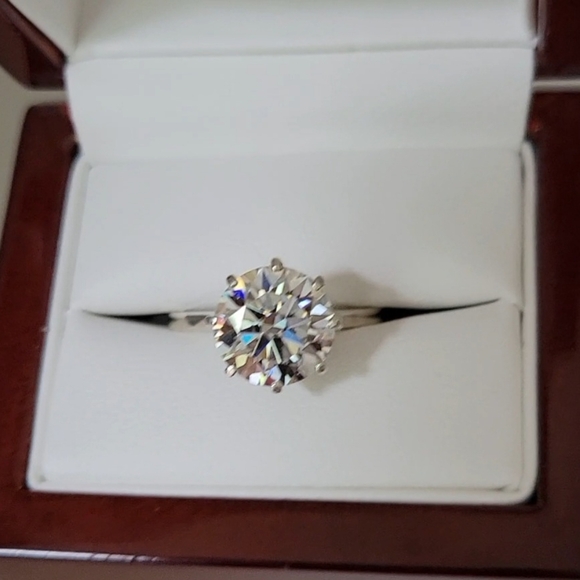 New 4ct Certified Moissanite Engagement Ring, size 8 - Picture 3 of 9